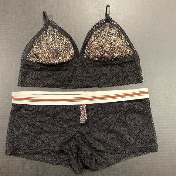 Victoria’s Secret Sheer Mesh Lace padded bralette & shortie mini short set S - Picture 2 of 5